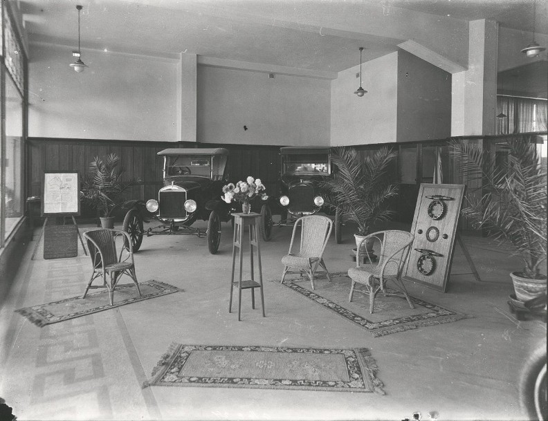 Duncan Showrooms September 1925